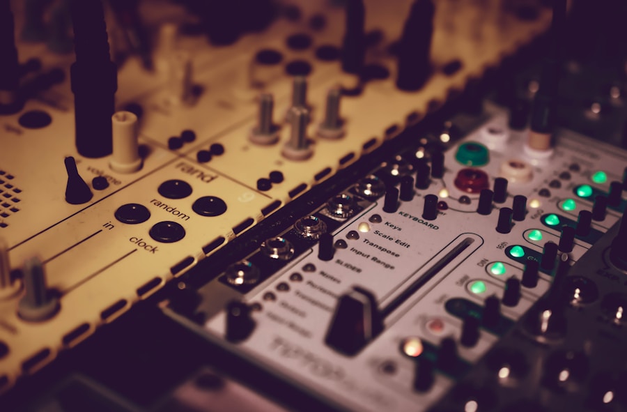 5 Ways to Incorporate Acid Sounds into Your Techno Tracks