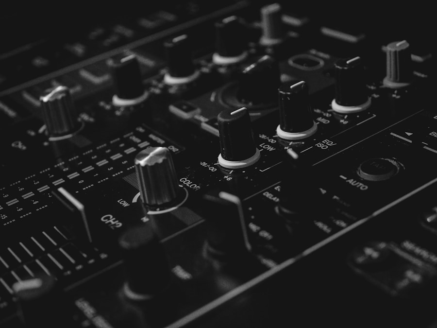 10 Must-Have Plugins for Techno Production